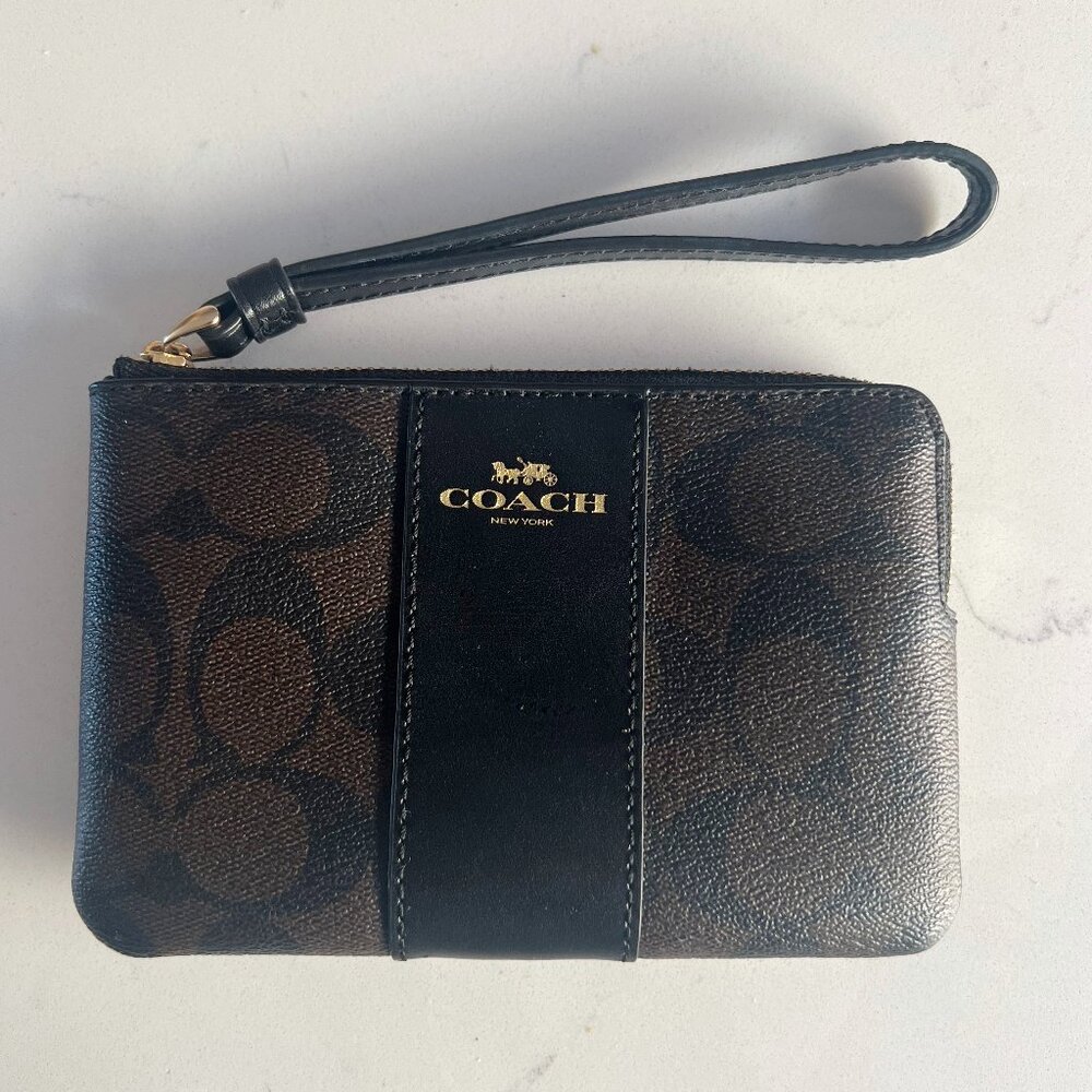 Coach Corner Zip Wristlet in Signature Canvas